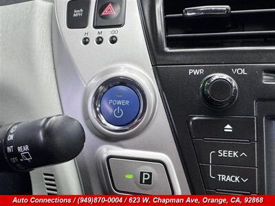 2013 Toyota Prius v Two   - Photo 19 - Orange, CA 92868