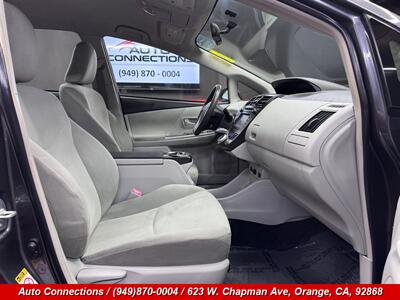 2013 Toyota Prius v Two   - Photo 7 - Orange, CA 92868