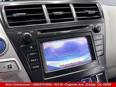 2013 Toyota Prius v Two   - Photo 18 - Orange, CA 92868