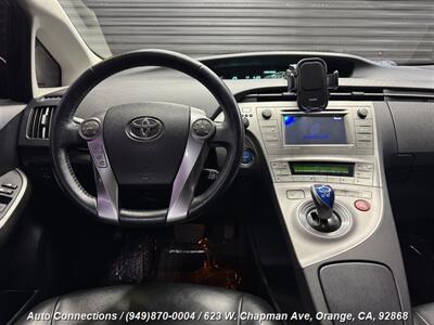 2013 Toyota Prius Five   - Photo 11 - Orange, CA 92868