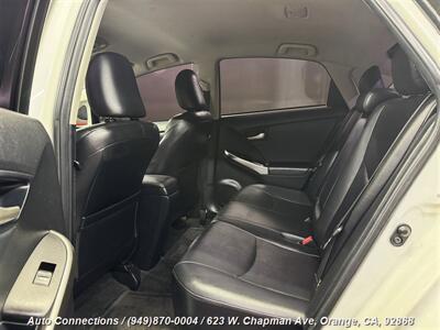 2013 Toyota Prius Five   - Photo 8 - Orange, CA 92868
