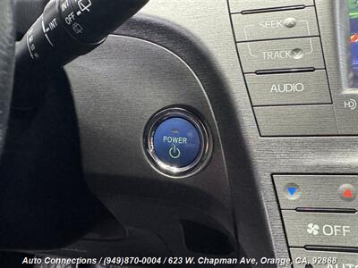 2013 Toyota Prius Five   - Photo 18 - Orange, CA 92868