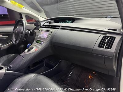 2013 Toyota Prius Five   - Photo 9 - Orange, CA 92868