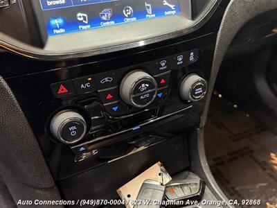 2012 Chrysler 300 Series S V6   - Photo 15 - Orange, CA 92868