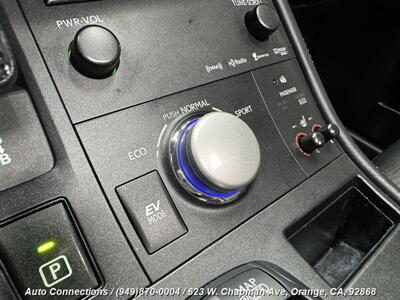 2013 Lexus CT 200h   - Photo 16 - Orange, CA 92868