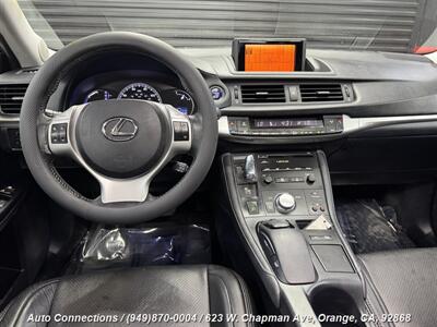 2013 Lexus CT 200h   - Photo 12 - Orange, CA 92868