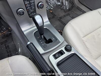 2010 Volvo C70 T5   - Photo 16 - Orange, CA 92868