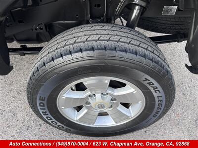 2011 Toyota Tacoma PreRunner V6   - Photo 34 - Orange, CA 92868