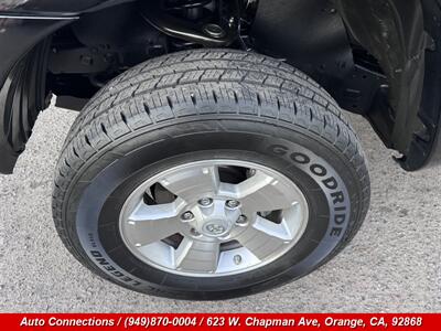 2011 Toyota Tacoma PreRunner V6   - Photo 33 - Orange, CA 92868
