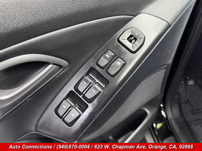 2014 Hyundai TUCSON SE - Photo 20 - Orange, CA 92868