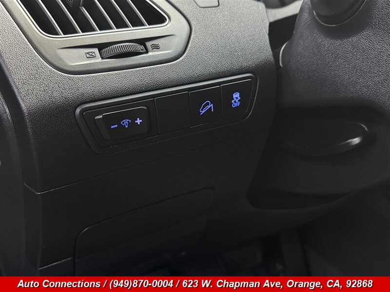 2014 Hyundai TUCSON SE - Photo 19 - Orange, CA 92868