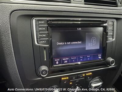 2017 Volkswagen Jetta 1.4T SE   - Photo 19 - Orange, CA 92868