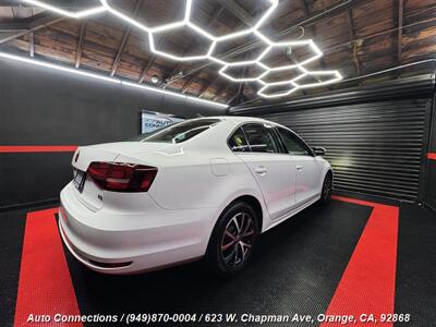 2017 Volkswagen Jetta 1.4T SE   - Photo 3 - Orange, CA 92868