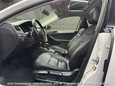 2017 Volkswagen Jetta 1.4T SE   - Photo 6 - Orange, CA 92868