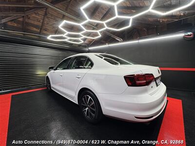 2017 Volkswagen Jetta 1.4T SE   - Photo 4 - Orange, CA 92868