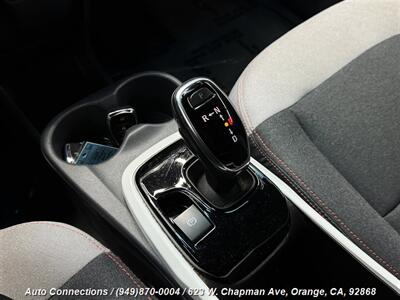 2020 Chevrolet Bolt EV LT   - Photo 15 - Orange, CA 92868