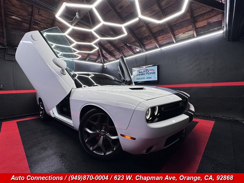 2015 Dodge Challenger SXT Plus   - Photo 1 - Orange, CA 92868