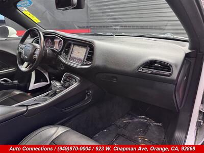 2015 Dodge Challenger SXT Plus   - Photo 11 - Orange, CA 92868