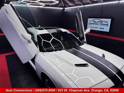 2015 Dodge Challenger SXT Plus   - Photo 6 - Orange, CA 92868