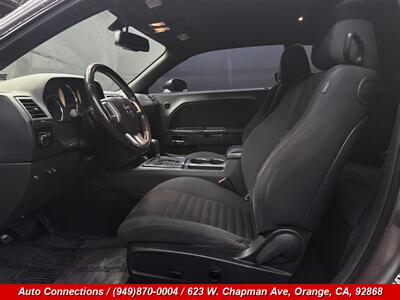 2012 Dodge Challenger SXT - Photo 6 - Orange, CA 92868