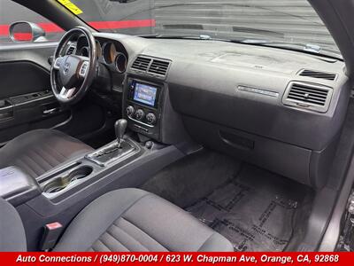 2012 Dodge Challenger SXT - Photo 9 - Orange, CA 92868