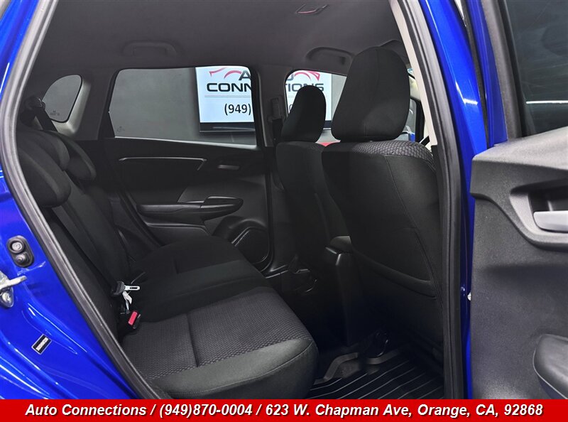 2019 Honda Fit LX - Photo 8 - Orange, CA 92868