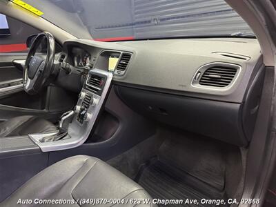 2017 Volvo S60 T5 Dynamic   - Photo 10 - Orange, CA 92868