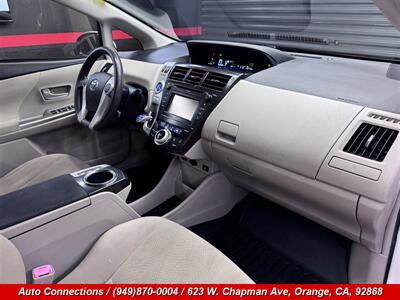 2014 Toyota Prius v Two - Photo 10 - Orange, CA 92868