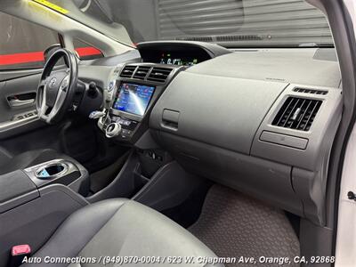 2013 Toyota Prius v Five   - Photo 10 - Orange, CA 92868