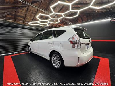 2013 Toyota Prius v Five   - Photo 4 - Orange, CA 92868