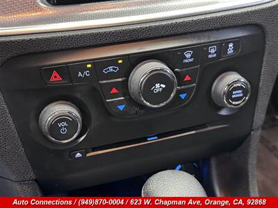 2011 Dodge Charger SE - Photo 14 - Orange, CA 92868