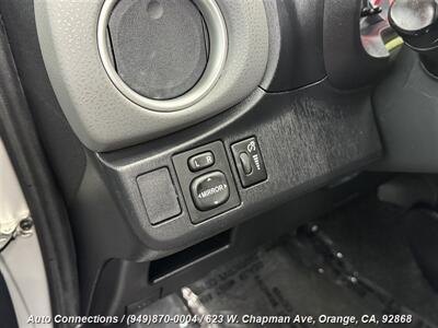 2012 Toyota Yaris 5-Door SE   - Photo 18 - Orange, CA 92868