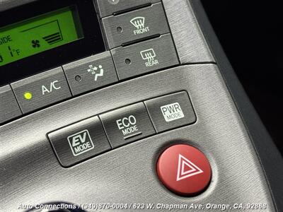 2014 Toyota Prius Four   - Photo 16 - Orange, CA 92868