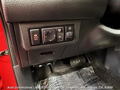 2012 Nissan Versa 1.8 S   - Photo 16 - Orange, CA 92868
