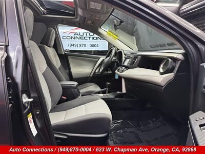 2015 Toyota RAV4 XLE - Photo 7 - Orange, CA 92868