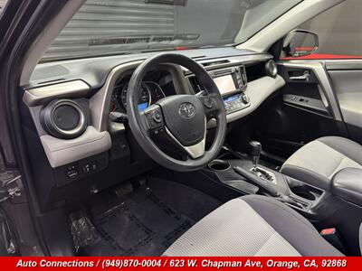 2015 Toyota RAV4 XLE - Photo 11 - Orange, CA 92868