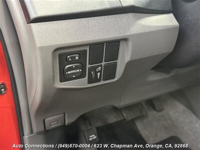 2010 Toyota Prius IV   - Photo 20 - Orange, CA 92868