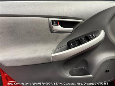 2010 Toyota Prius IV   - Photo 21 - Orange, CA 92868