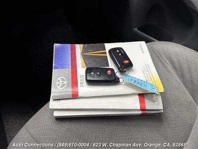 2010 Toyota Prius IV   - Photo 24 - Orange, CA 92868