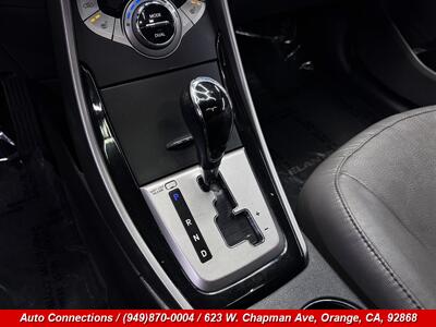2013 Hyundai ELANTRA Limited - Photo 14 - Orange, CA 92868
