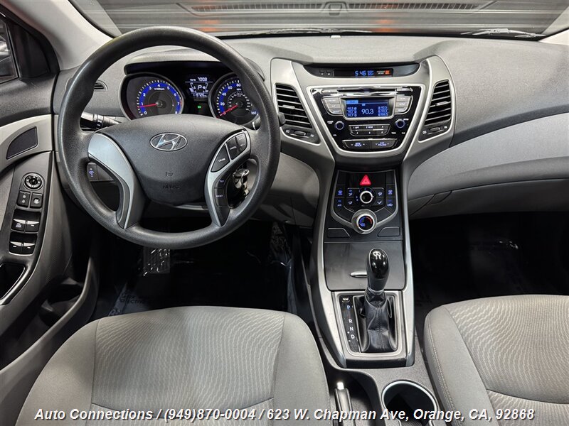 2016 Hyundai Elantra SE photo 12