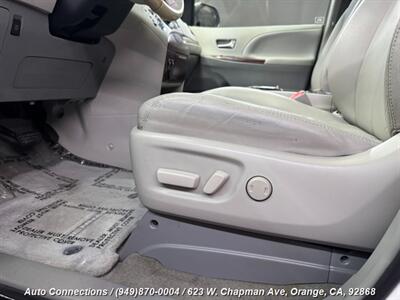 2013 Toyota Sienna XLE 8-Passenger   - Photo 26 - Orange, CA 92868