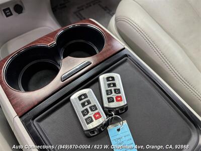 2013 Toyota Sienna XLE 8-Passenger   - Photo 14 - Orange, CA 92868