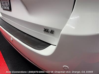2013 Toyota Sienna XLE 8-Passenger   - Photo 32 - Orange, CA 92868