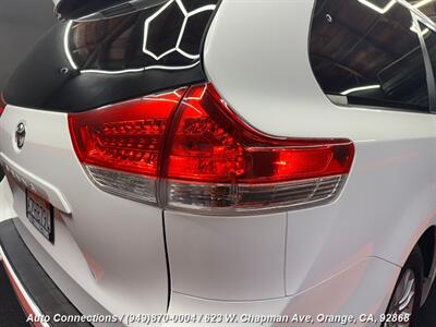 2013 Toyota Sienna XLE 8-Passenger   - Photo 34 - Orange, CA 92868