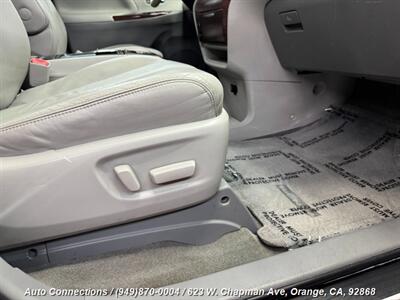 2013 Toyota Sienna XLE 8-Passenger   - Photo 27 - Orange, CA 92868