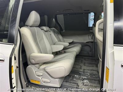 2013 Toyota Sienna XLE 8-Passenger   - Photo 8 - Orange, CA 92868