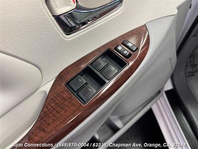 2013 Toyota Sienna XLE 8-Passenger   - Photo 25 - Orange, CA 92868
