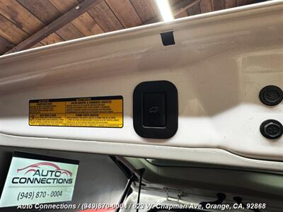 2013 Toyota Sienna XLE 8-Passenger   - Photo 29 - Orange, CA 92868