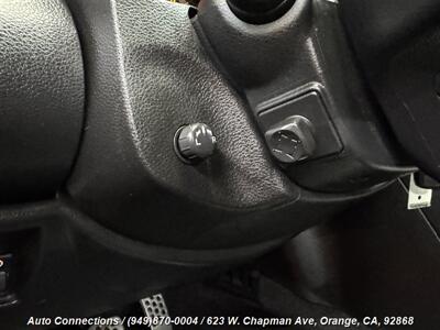 2006 INFINITI G35   - Photo 18 - Orange, CA 92868
